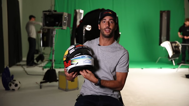 Ο Ricciardo μας παρουσιάζει το νέο του κράνος